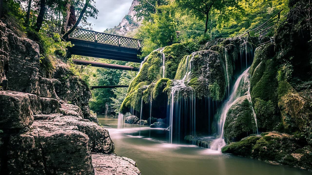Bigăr Waterfall: What to Expect and How to Get There