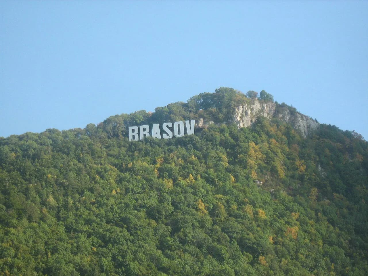 Brașov Sign on Tâmpa: Where It Is and How to Reach It