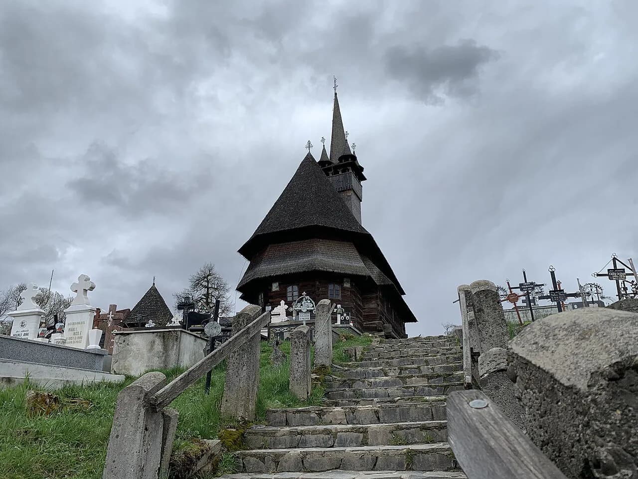 Budești, Maramureș: Wooden Church, Old Houses and How to Get There