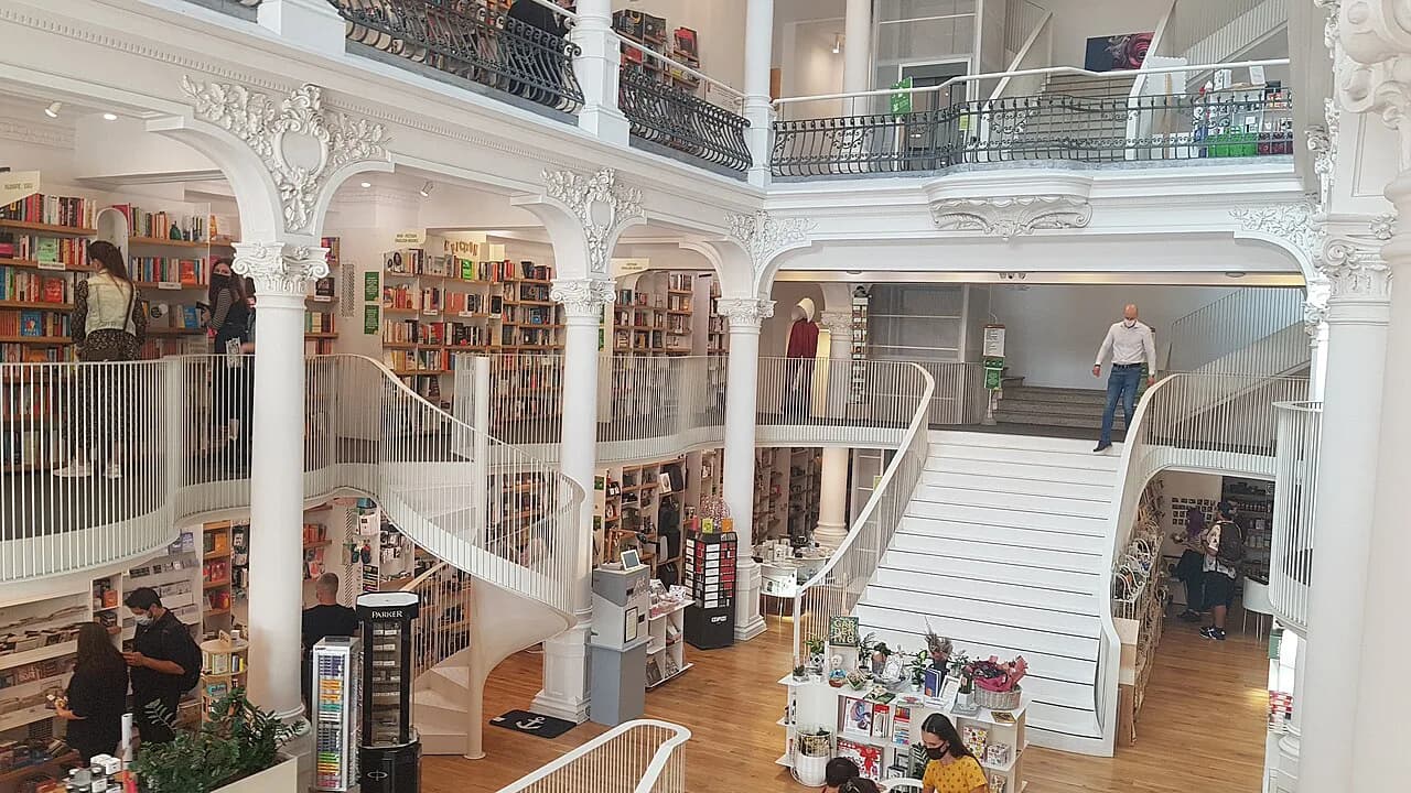 Cărturești Carusel: the Lipscani bookshop in Bucharest