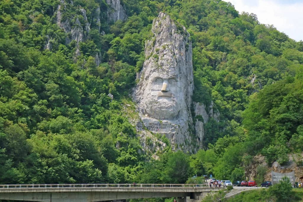 Decebalus Rock Sculpture: Where It Is and How to See It