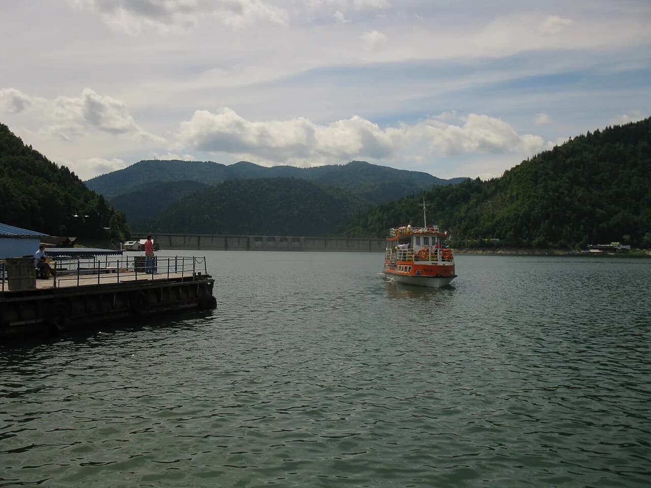 Bicaz: the Dam, Lake Izvorul Muntelui and How to Visit