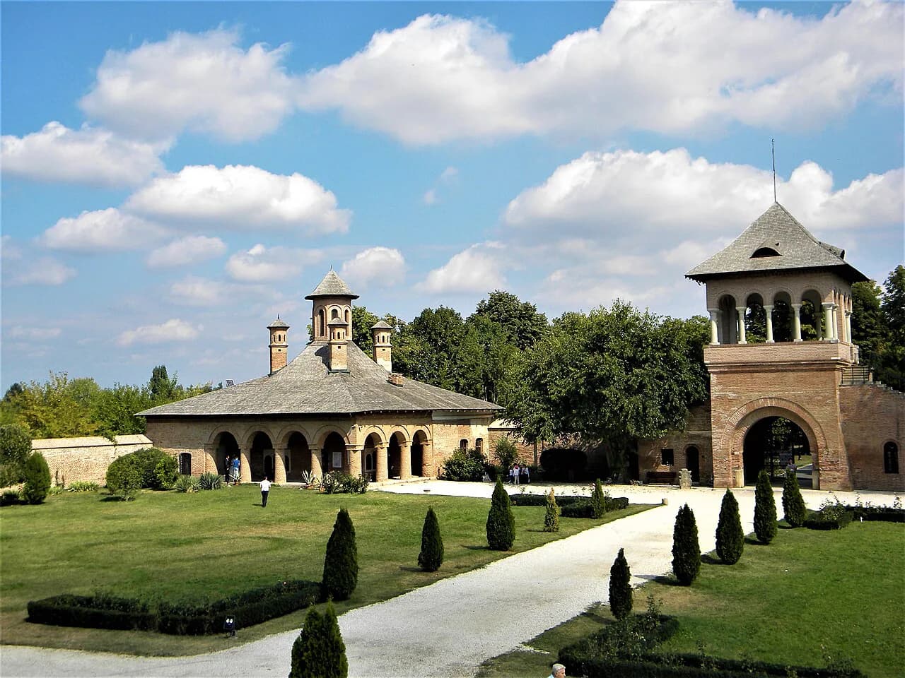 Mogoșoaia Palace: Visiting Hours, Tickets and How to Get There