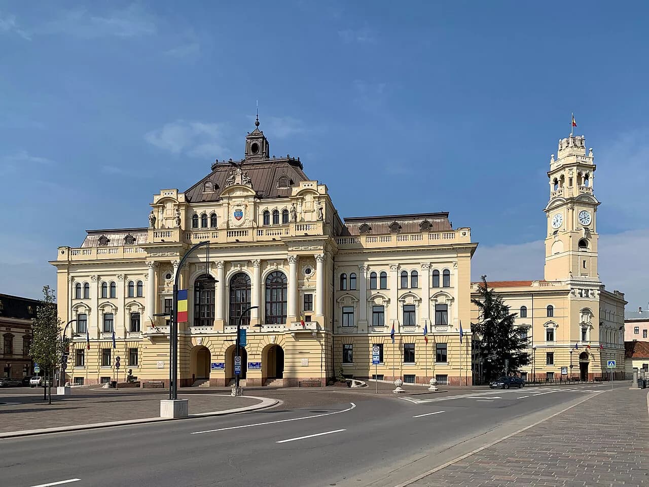 Oradea City Hall: Visiting the Tower on Piața Unirii