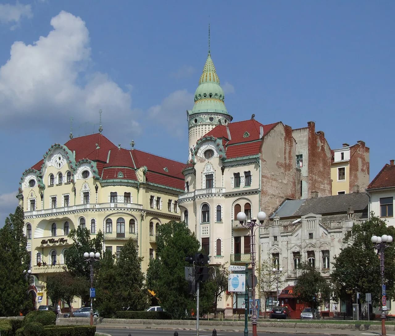 Oradea Map for Visitors: Squares, Fortress and Riverside