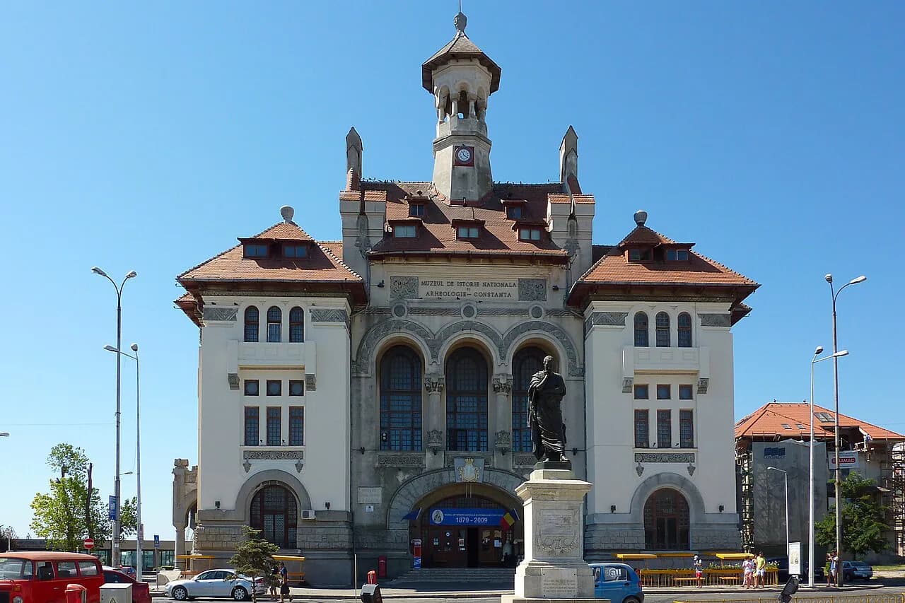 Ovid Square, Constanța: Statue, Old Town and What's Nearby