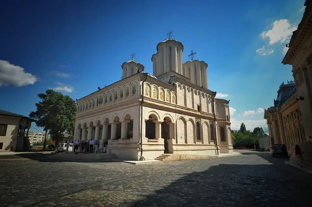 Patriarchal Cathedral, Bucharest: Visiting Guide