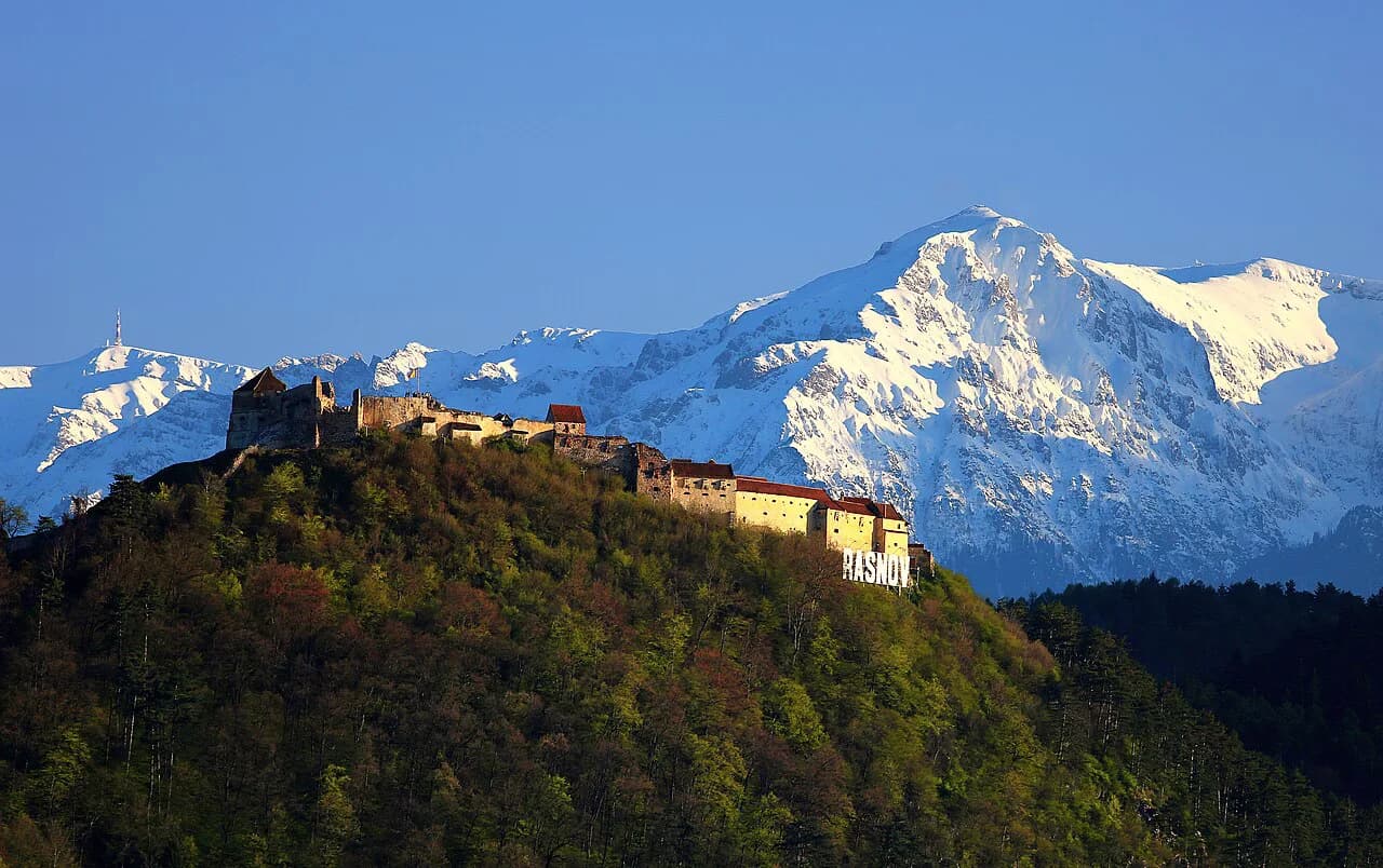 Râșnov Fortress: Visiting the Hilltop Citadel Near Brașov