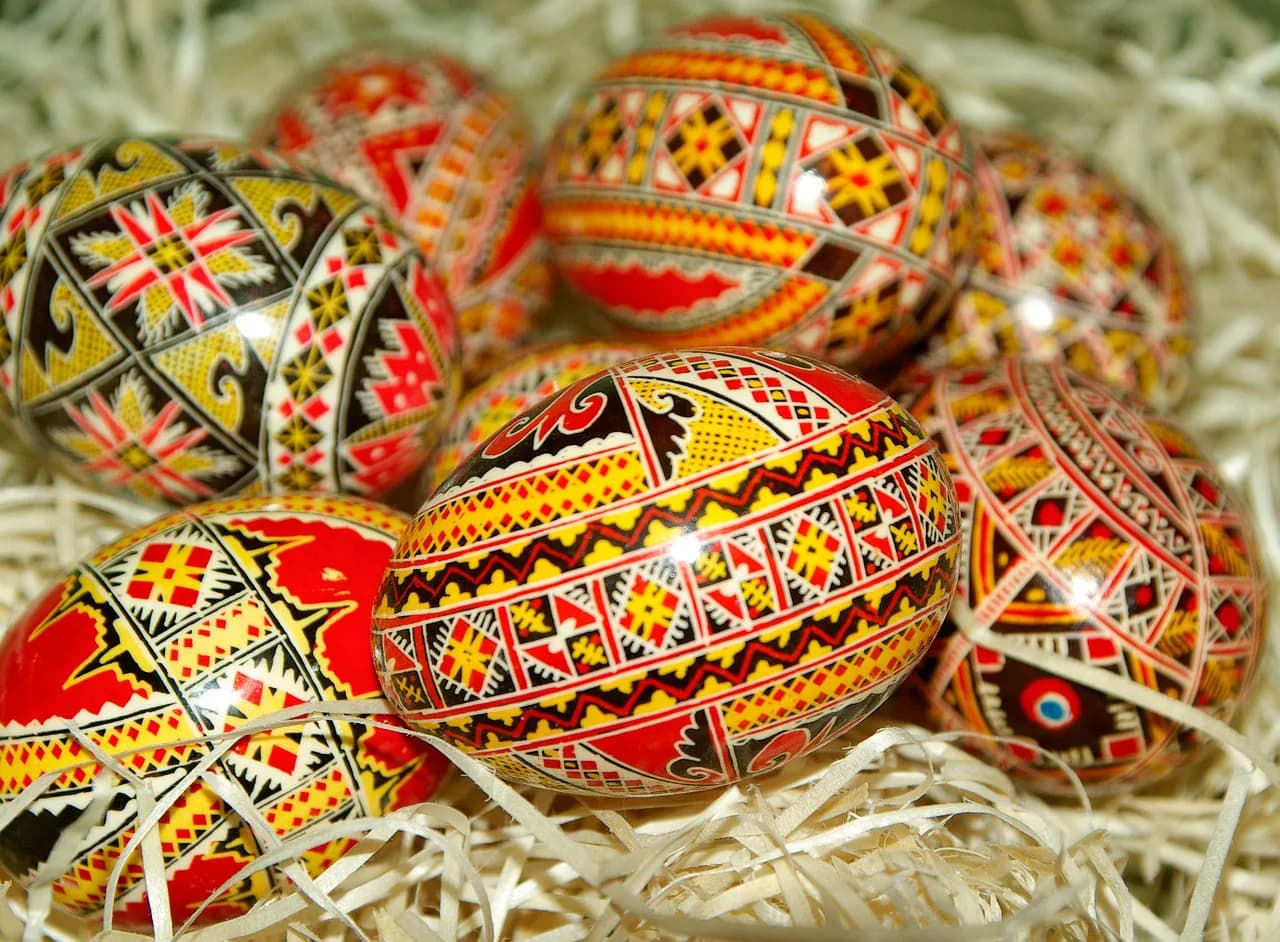 Romanian Easter Eggs: Painted Egg Traditions Explained