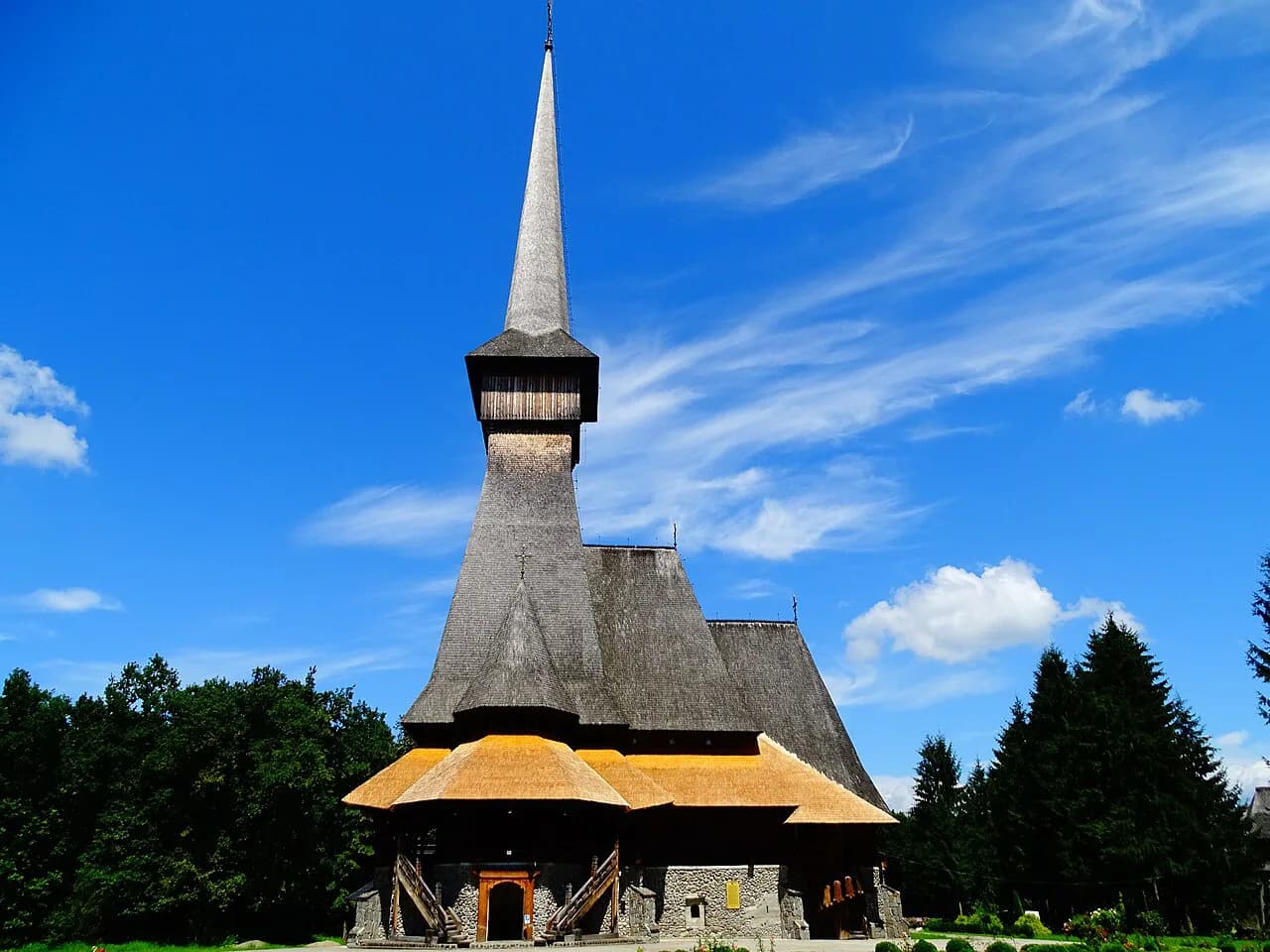 Săpânța-Peri Monastery: What You See at Maramureș's Tall Wooden Church