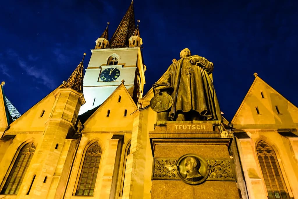 Sibiu Cathedral: Visiting the Lutheran Cathedral in the Upper Town