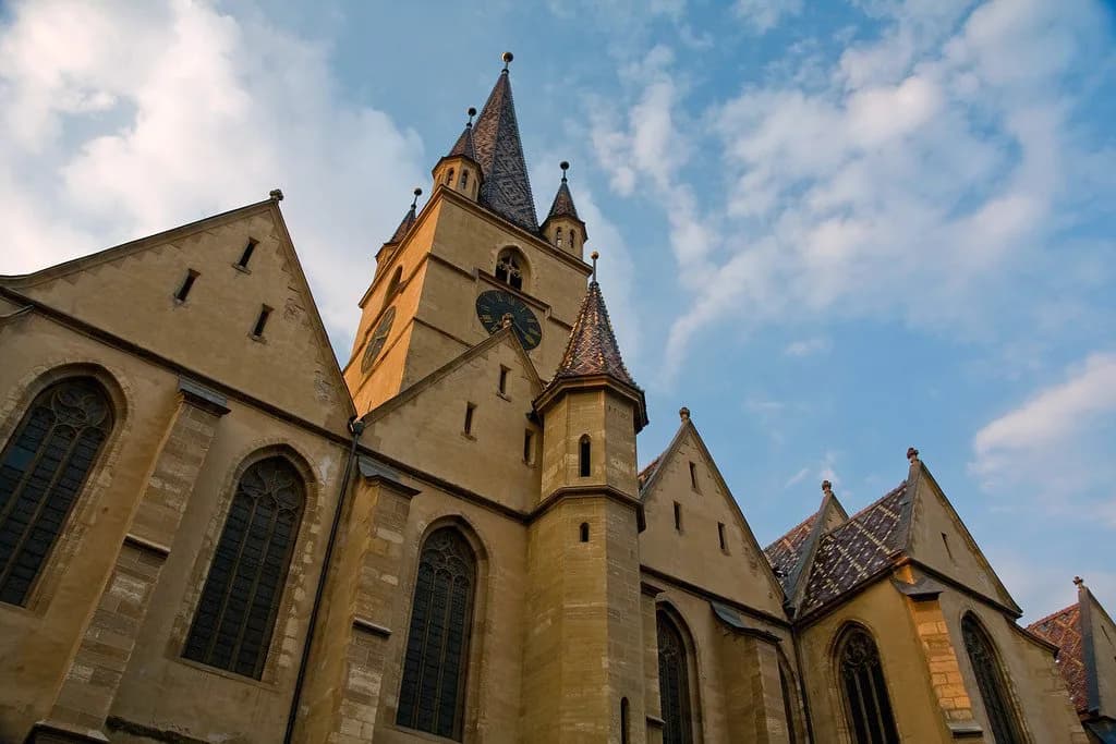 Sibiu Old Town: Squares, Towers and Streets to Walk
