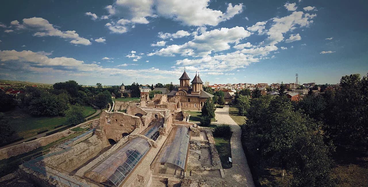 Târgoviște: Chindia Tower, the Museum of Communism and How Long to Stay