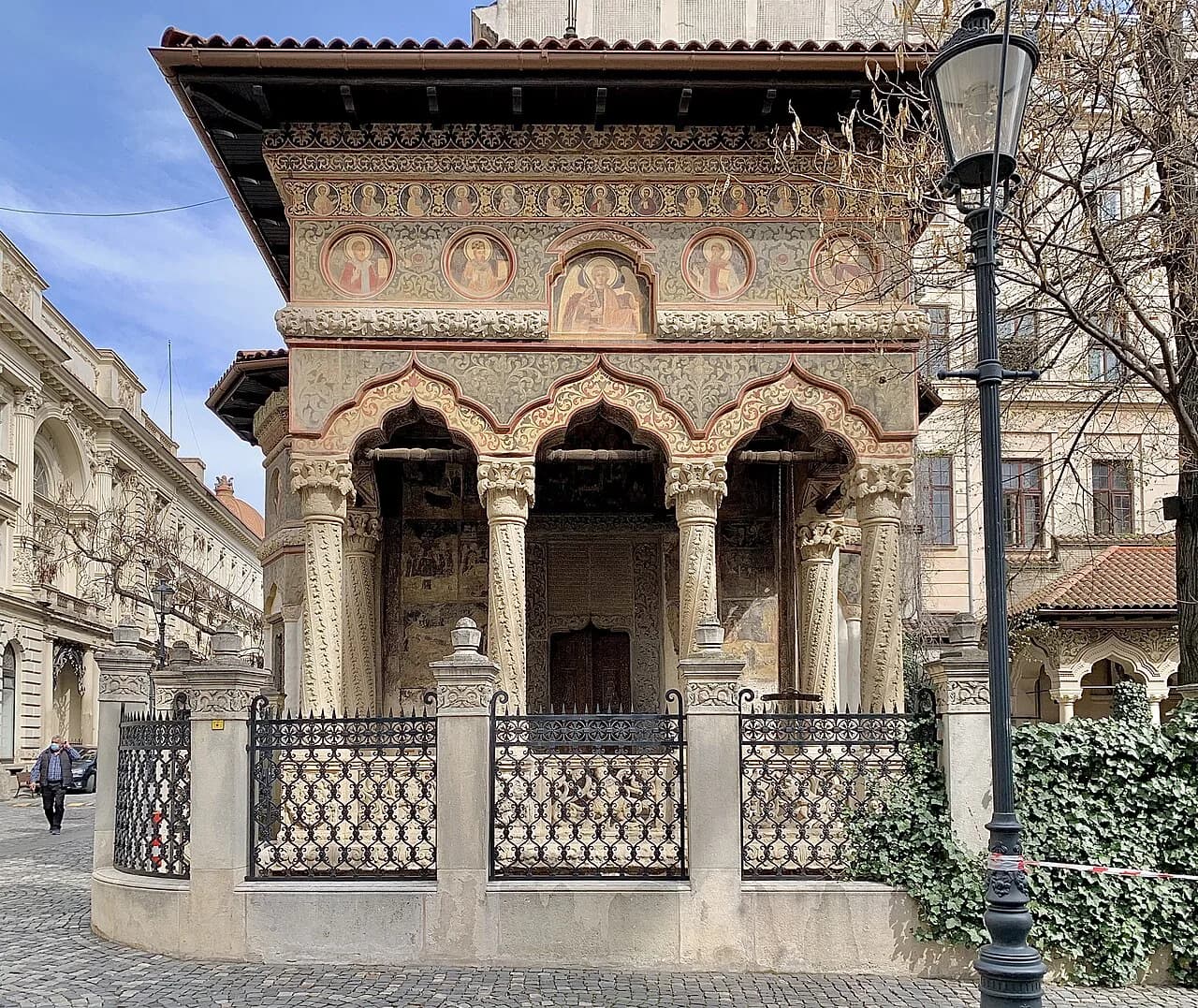 Stavropoleos Monastery, Bucharest: Visiting Guide