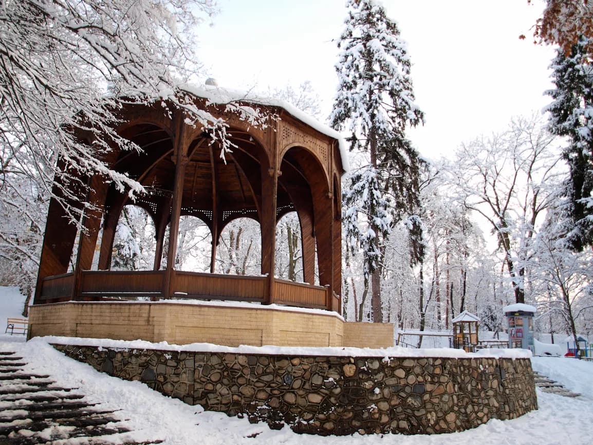 Parcul Sub Arini, Sibiu: A Visitor's Guide to the City Park