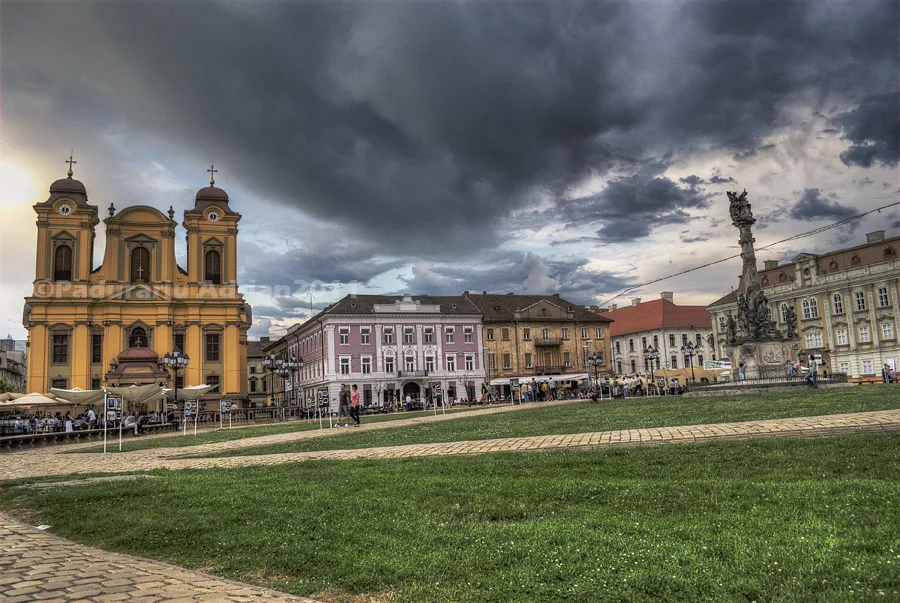 Piața Unirii in Timișoara with the Serbian Orthodox Cathedral.
