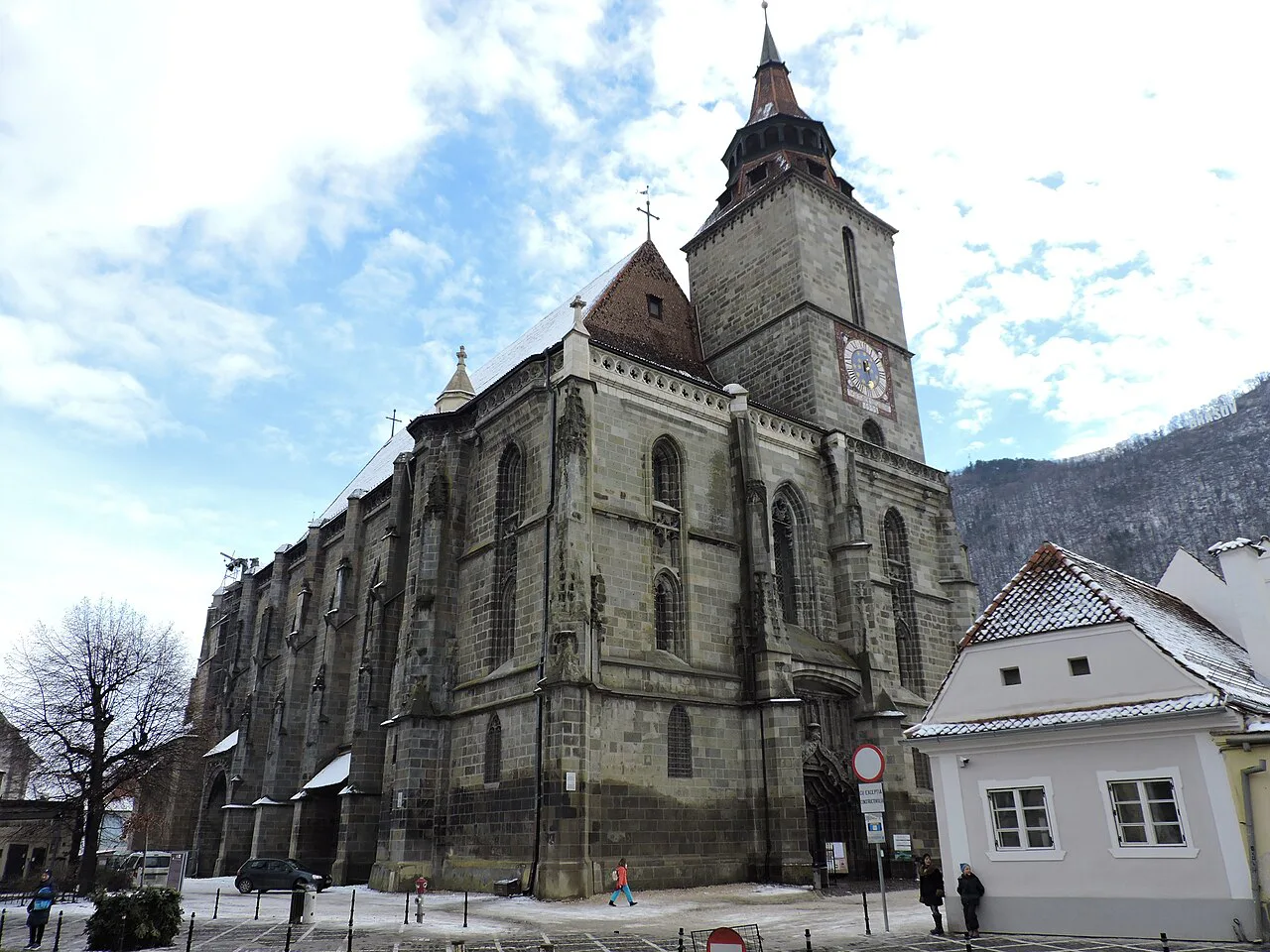 The Black Church (Biserica Neagră) in winter, Brașov.