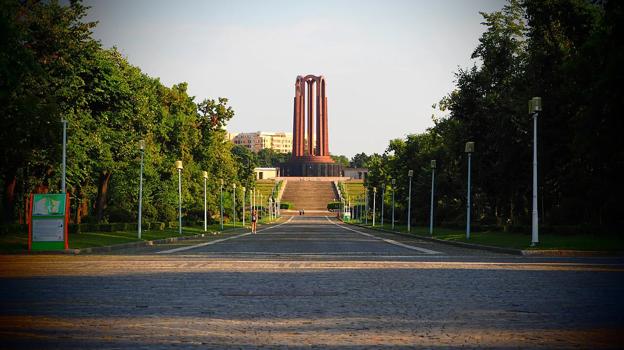 The Heroes' Monument at the end of the avenue in Carol Park, Bucharest.