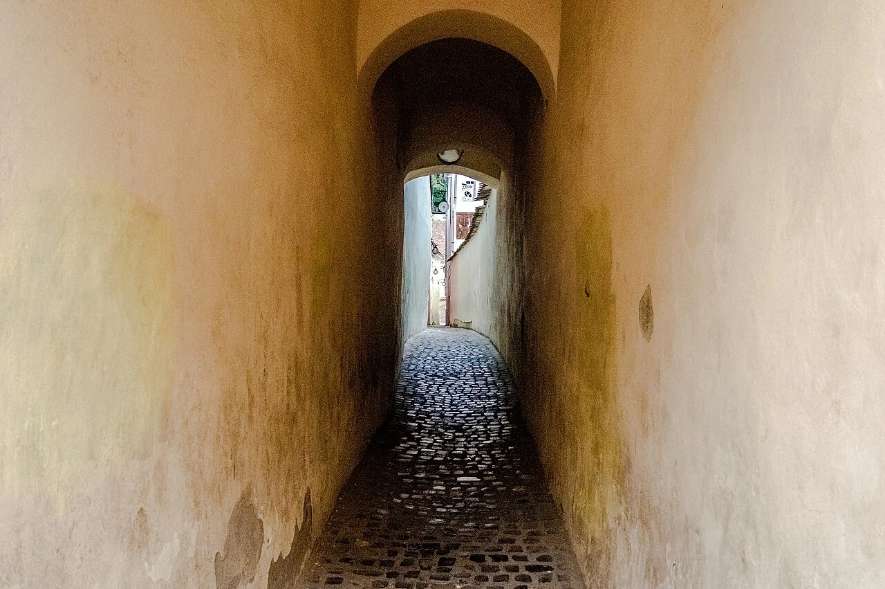 Strada Sforii (Rope Street), Brașov.