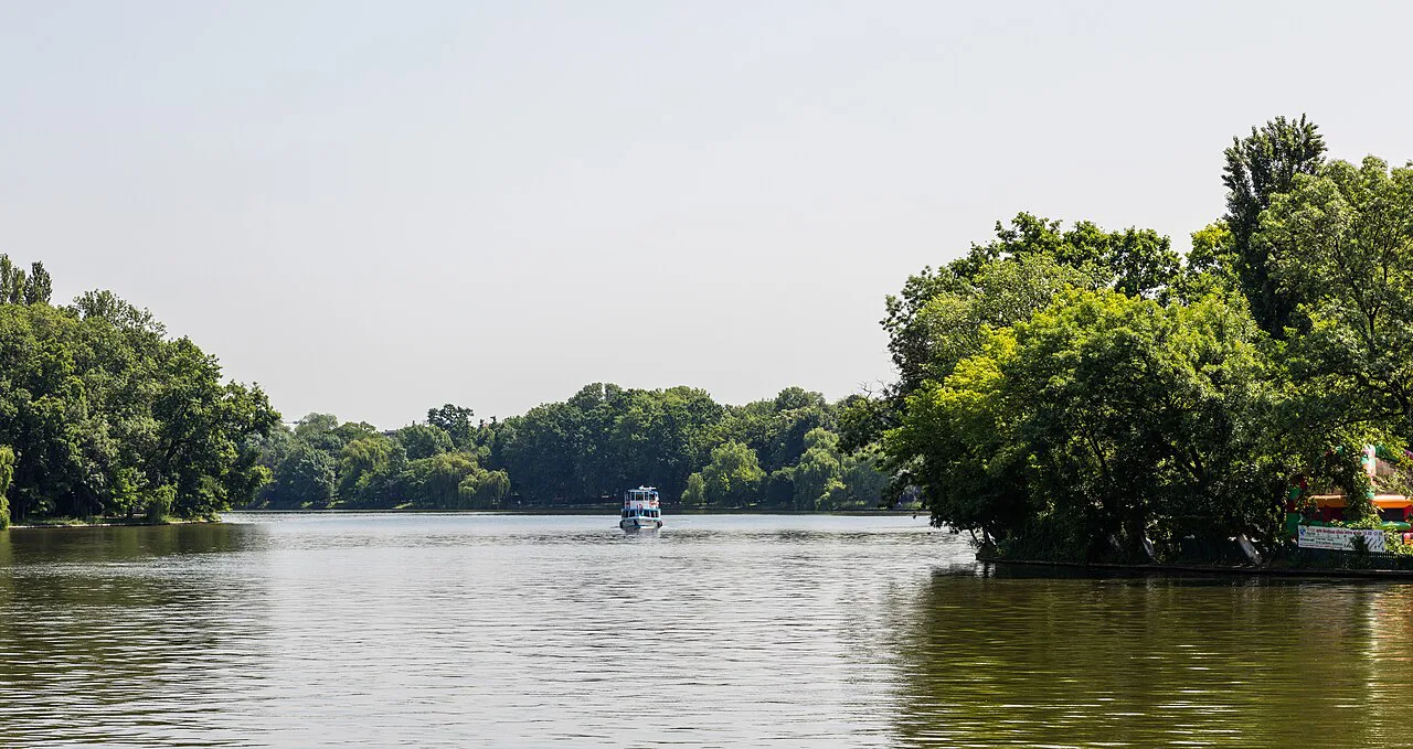 Herăstrău Lake, Bucharest.