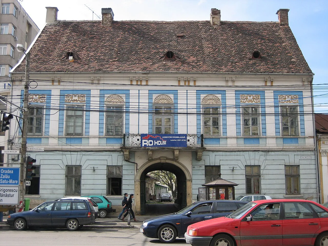 A historic building at Calea Moților 4 in Cluj-Napoca.