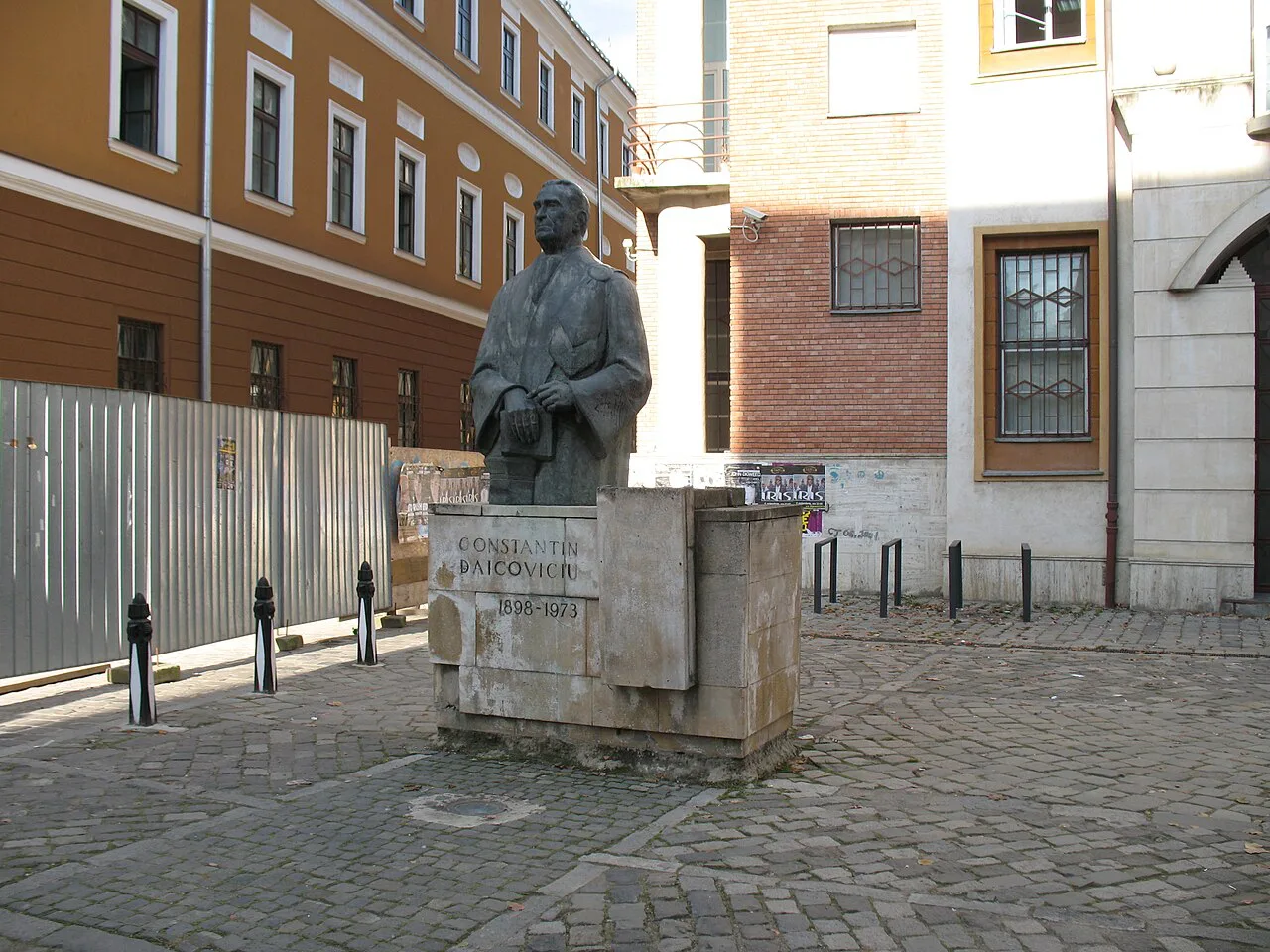 The bust of Constantin Daicoviciu on Museum Square, Cluj-Napoca.