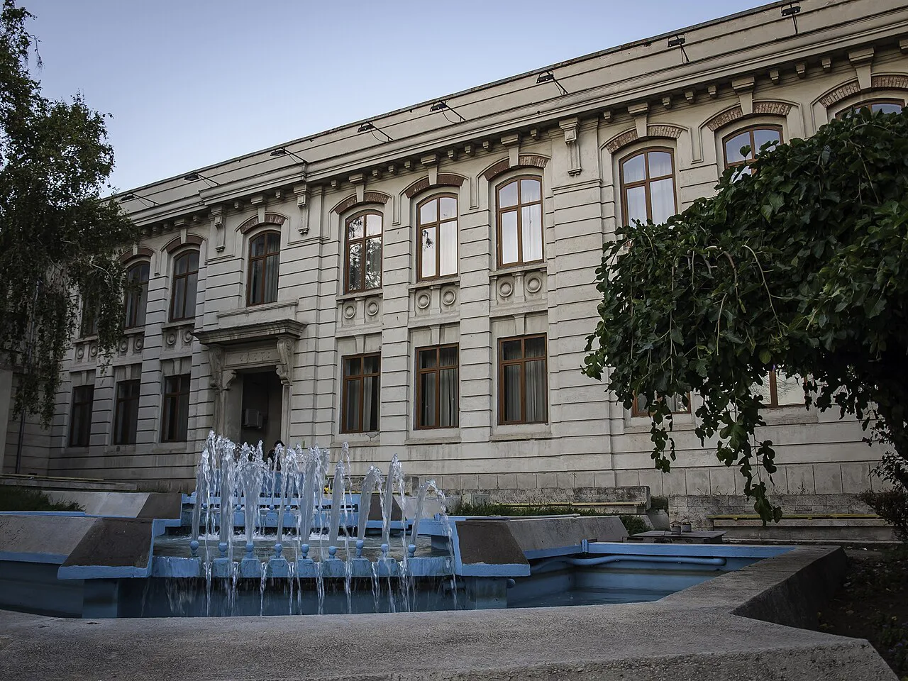 The fountain outside the Art Museum, Constanța.