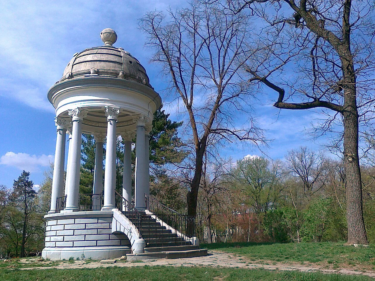The belvedere in Nicolae Romanescu Park, Craiova.