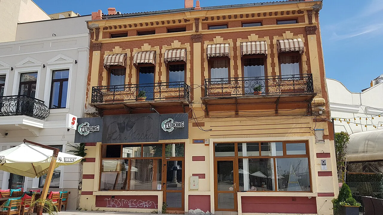 A historic house at Piața Ovidiu 6 in Constanța.