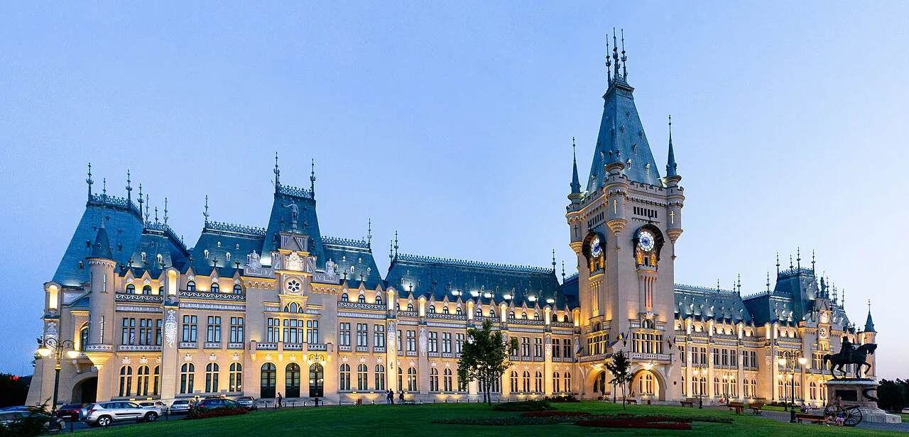The Palace of Culture, Iași, on a summer evening.