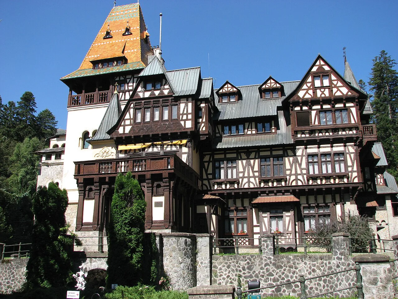 Pelișor Castle, Sinaia.