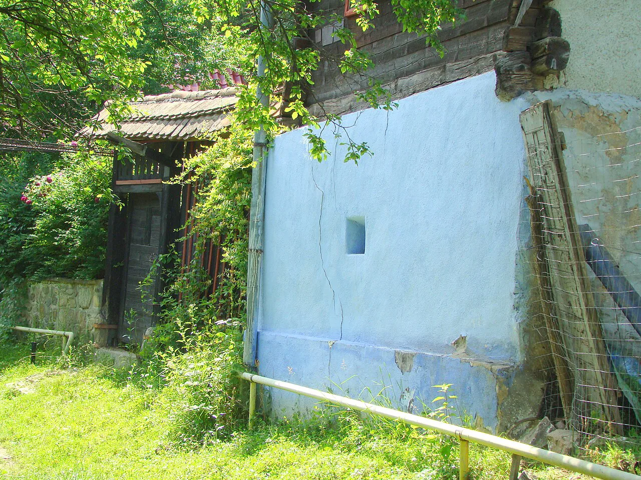 Blue-washed historic house no. 151 in Sibiel.