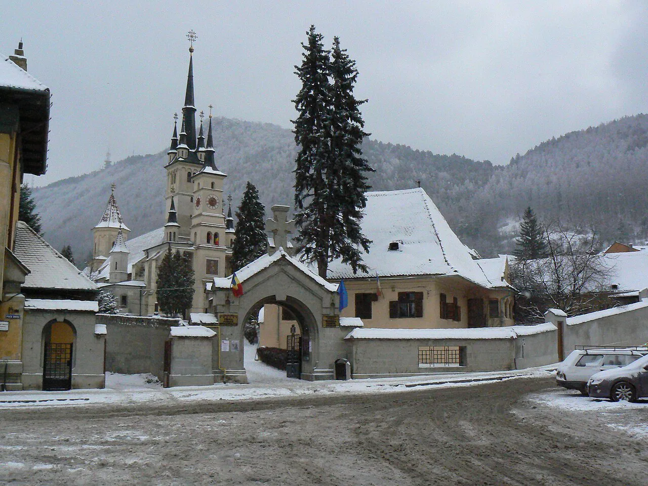 St Nicholas' Church in Șcheii Brașovului, Brașov, in winter.