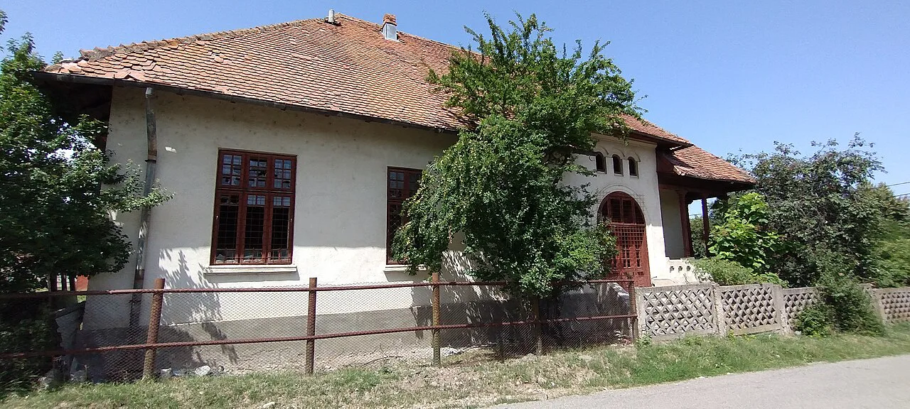 Former courthouse in Vălenii de Munte, designed by Toma T. Socolescu.
