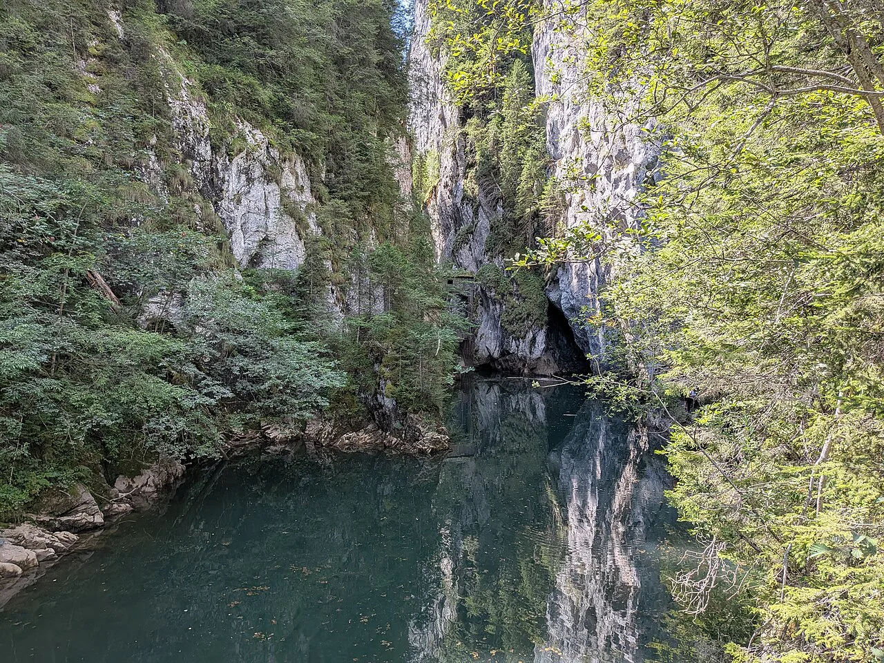 Scropoasa Lake in the Ialomița Valley, Dâmbovița County.
